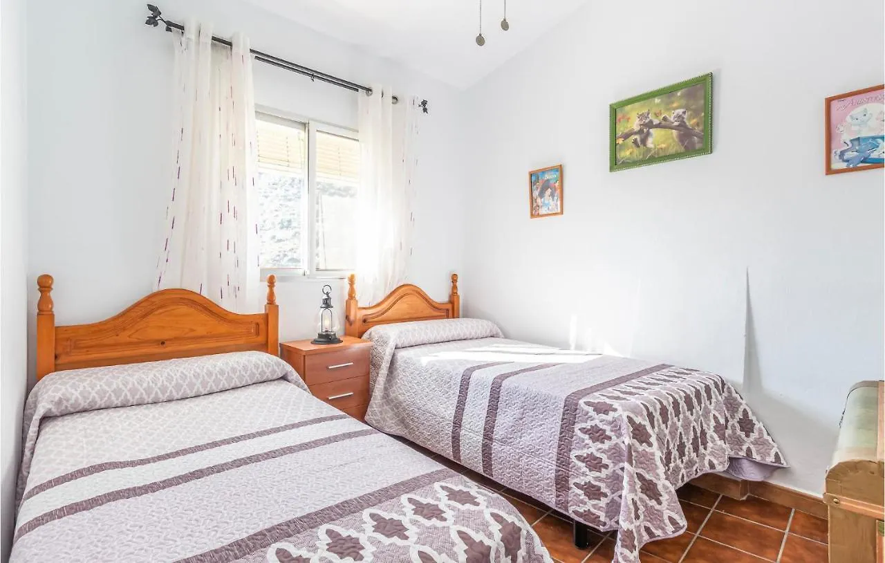 4 Bedroom Pet Friendly Home In Sayalonga Spain