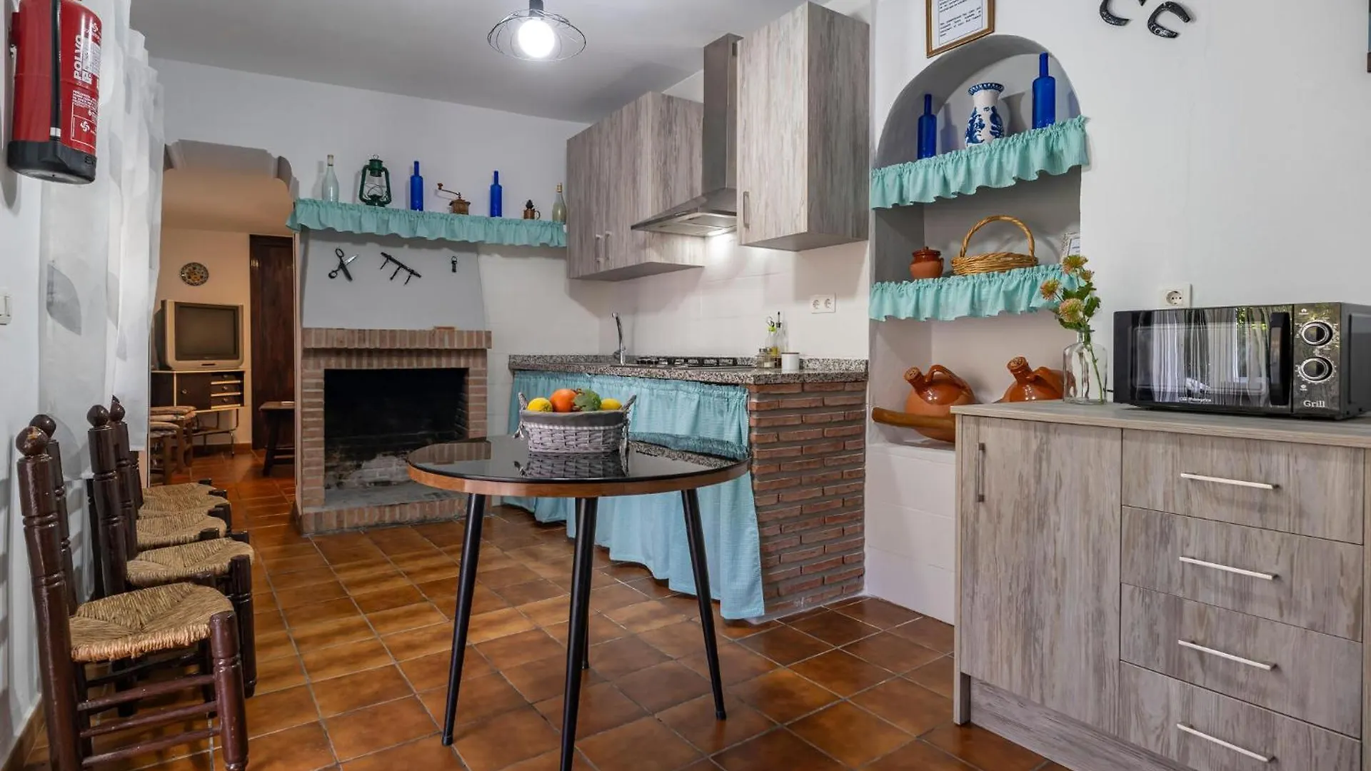 Holiday home 4 Bedroom Pet Friendly Home In Sayalonga