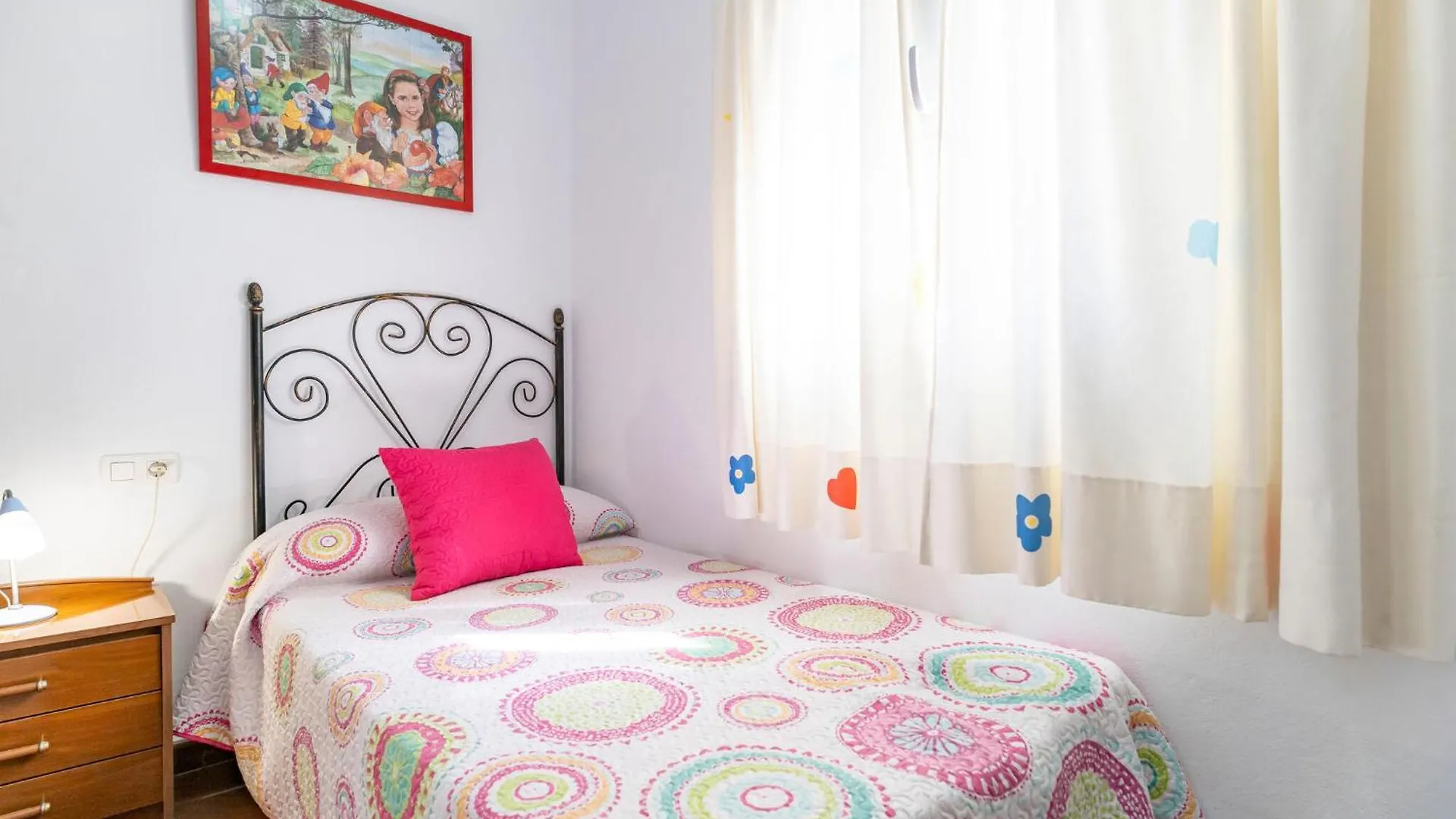 4 Bedroom Pet Friendly Home In Sayalonga Holiday home